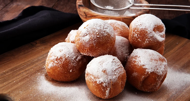 Luftige Topfenbällchen