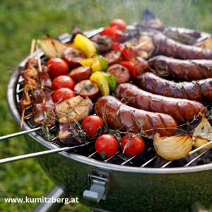 Grillpaket: Berner Würstel, Bratwürstel und Käsekrainer für den perfekten Grillabend!