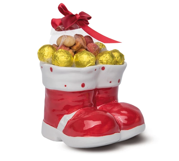 Nikolaus Kaiser`s neue Schuhe - Keramikstiefel gefüllt mit Pralinen und Nussmischung